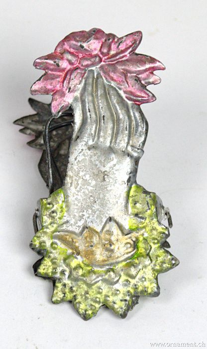 Candle clip with hand motiv