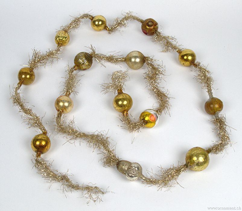 Tinsel Garland with Golden Beads